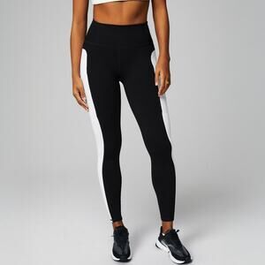 NWT Threads 4 Thought Black & White Sz S Leggings